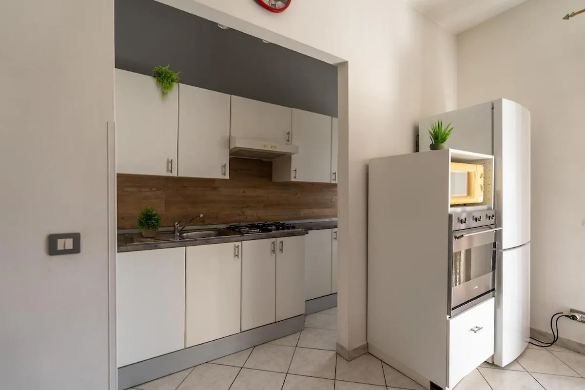 Humanitas Very Bright With Balcony With Smartworking Rozzano 0*,  Italien